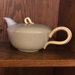Collectible Homer Laughlin Teapot Skytone